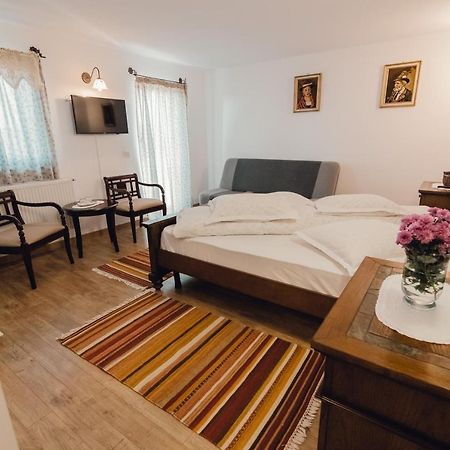 Complex Transalpina Hotel Aninisu din Vale ภายนอก รูปภาพ